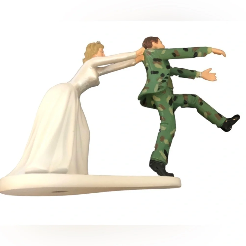 Wilton Wedding Cake Topper Camo Military Bride Groom Funny Novelty 4.5”HX5.5L